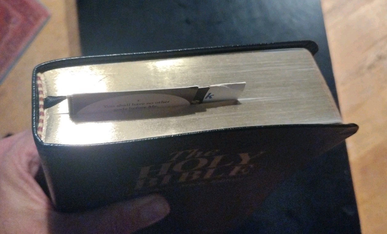 The Holy Bible Prophecy Study Edition. Nelson. 2008. Genuine Leather (8.5″ x 6″)