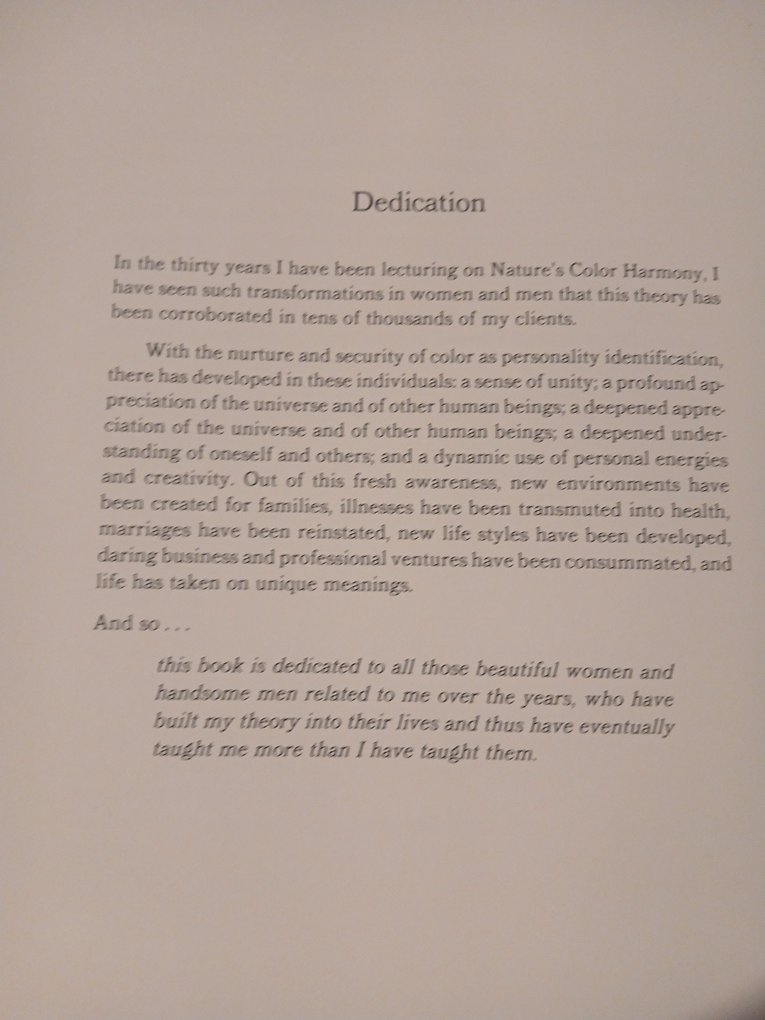 Color The Essence of You by Suzanne Caygill 1st Edition No DJ, SEE DESCRIPTION