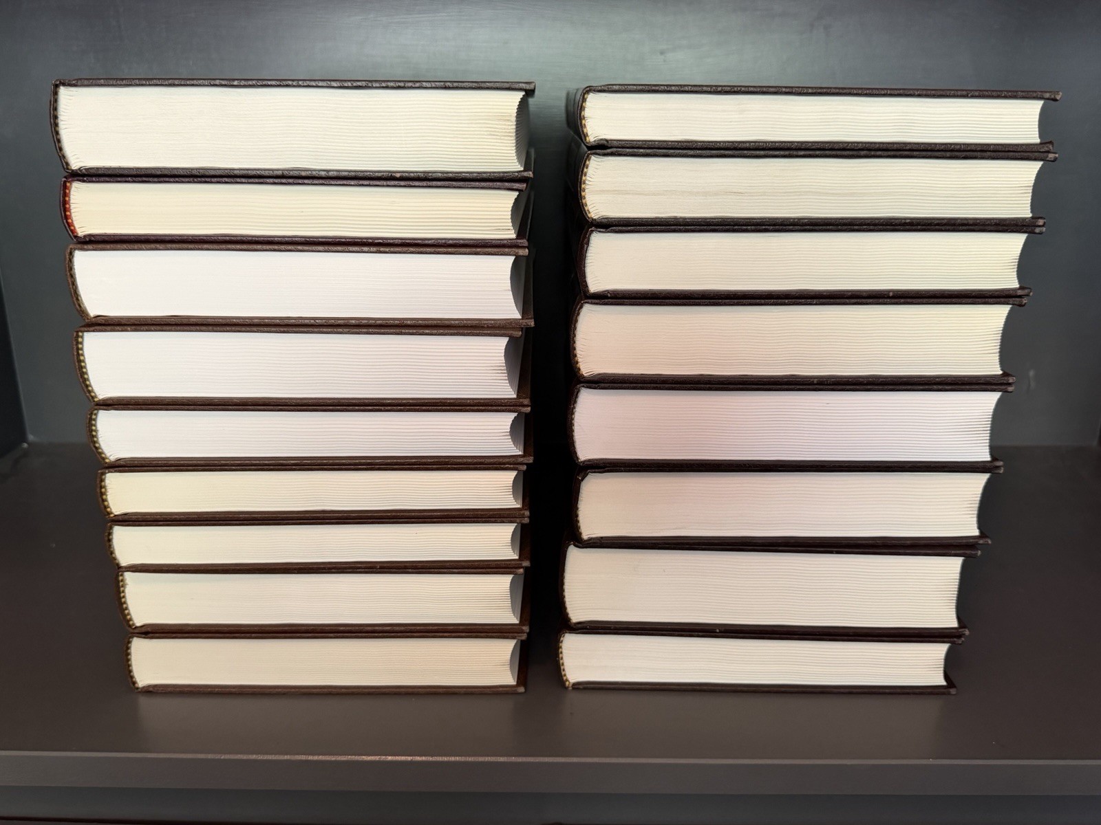 The Complete Biblical Library of the New Testament – 100% full set in 17 volumes