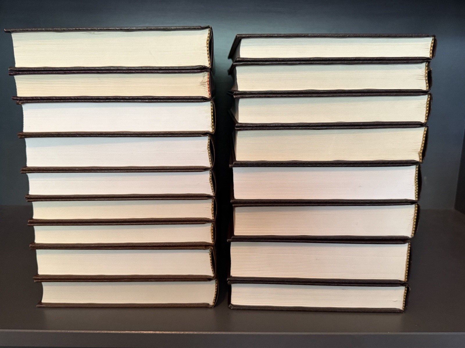 The Complete Biblical Library of the New Testament – 100% full set in 17 volumes