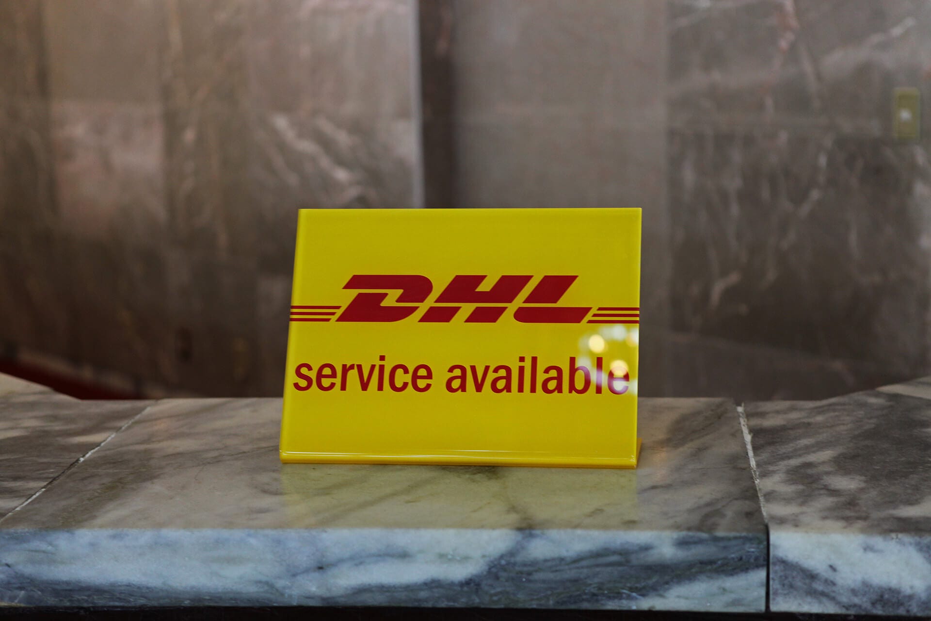 DHL delivery services