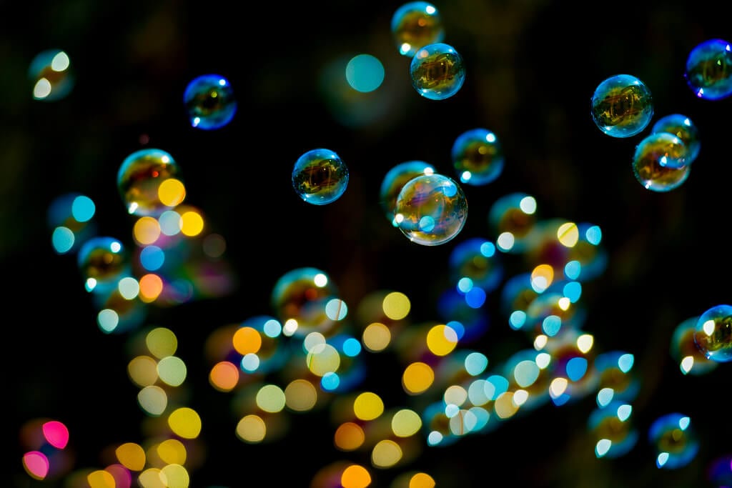 Mixing Social Bubbles